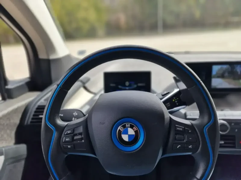 BMW i3 * * 120AH-Термопомпа-Голяма Навигация-Камера-LED* , снимка 12 - Автомобили и джипове - 49512510