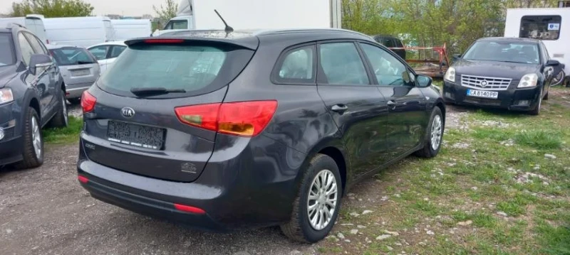 Kia Ceed, снимка 2 - Автомобили и джипове - 52645602