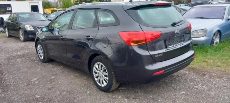 Kia Ceed, снимка 3 - Автомобили и джипове - 52645602