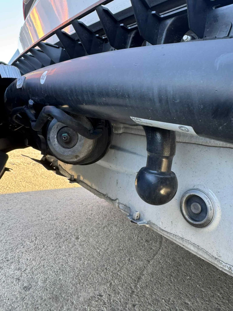 Skoda Superb 2.0 TDI, снимка 10 - Автомобили и джипове - 51807601