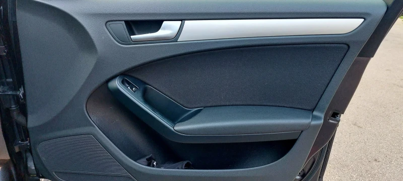 Audi A4 2.0TDI AUTOMATIC , снимка 11 - Автомобили и джипове - 52871831