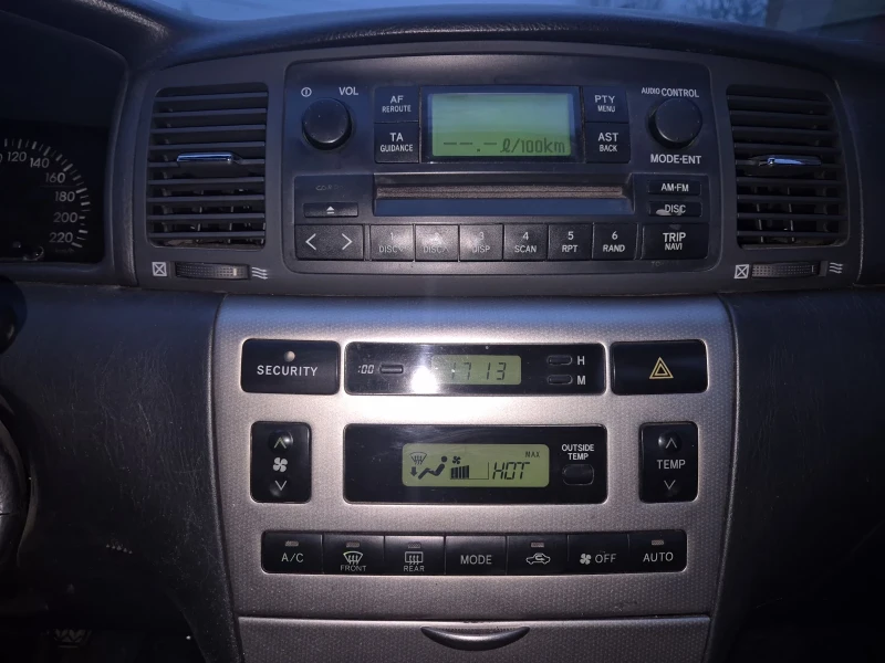 Toyota Corolla 2.0 D4D , снимка 12 - Автомобили и джипове - 53055618