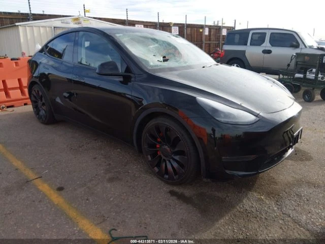 Tesla Model Y * PERFORMANCE* DUAL MOTOR* AWD* 