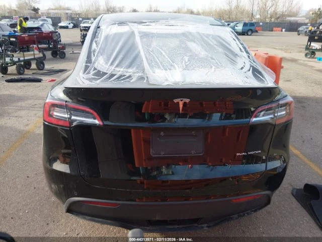 Tesla Model Y * PERFORMANCE* DUAL MOTOR* AWD* , снимка 14 - Автомобили и джипове - 53991637
