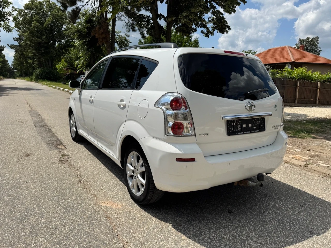 Toyota Corolla verso 1.8i Facelift - изображение 3