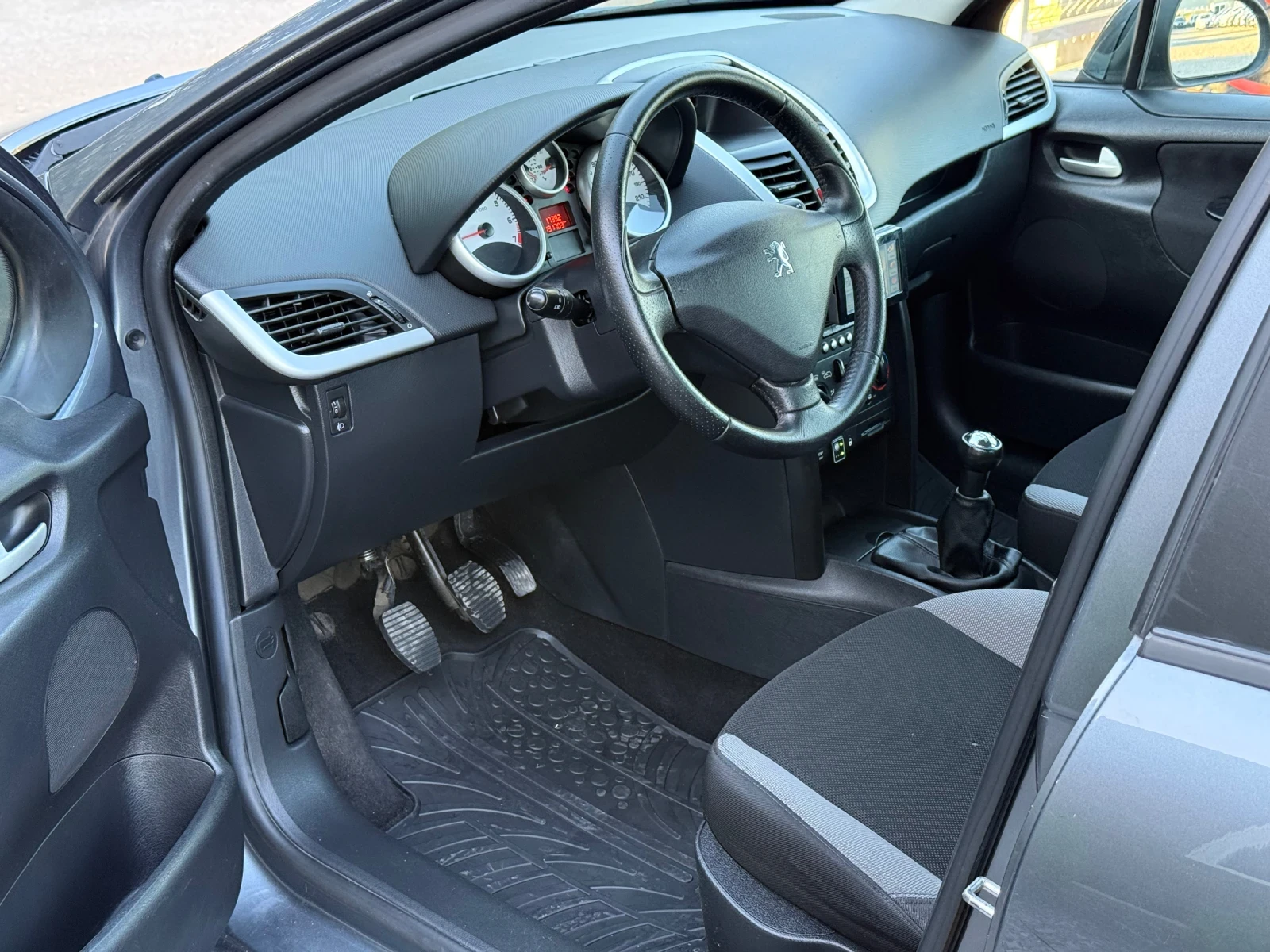 Peugeot 207 1.4i * ГАЗ* * Климатик* * Италия*  - изображение 9