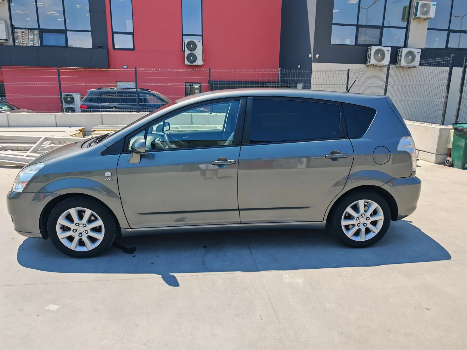 Toyota Corolla verso 1.8 VVTi - изображение 3
