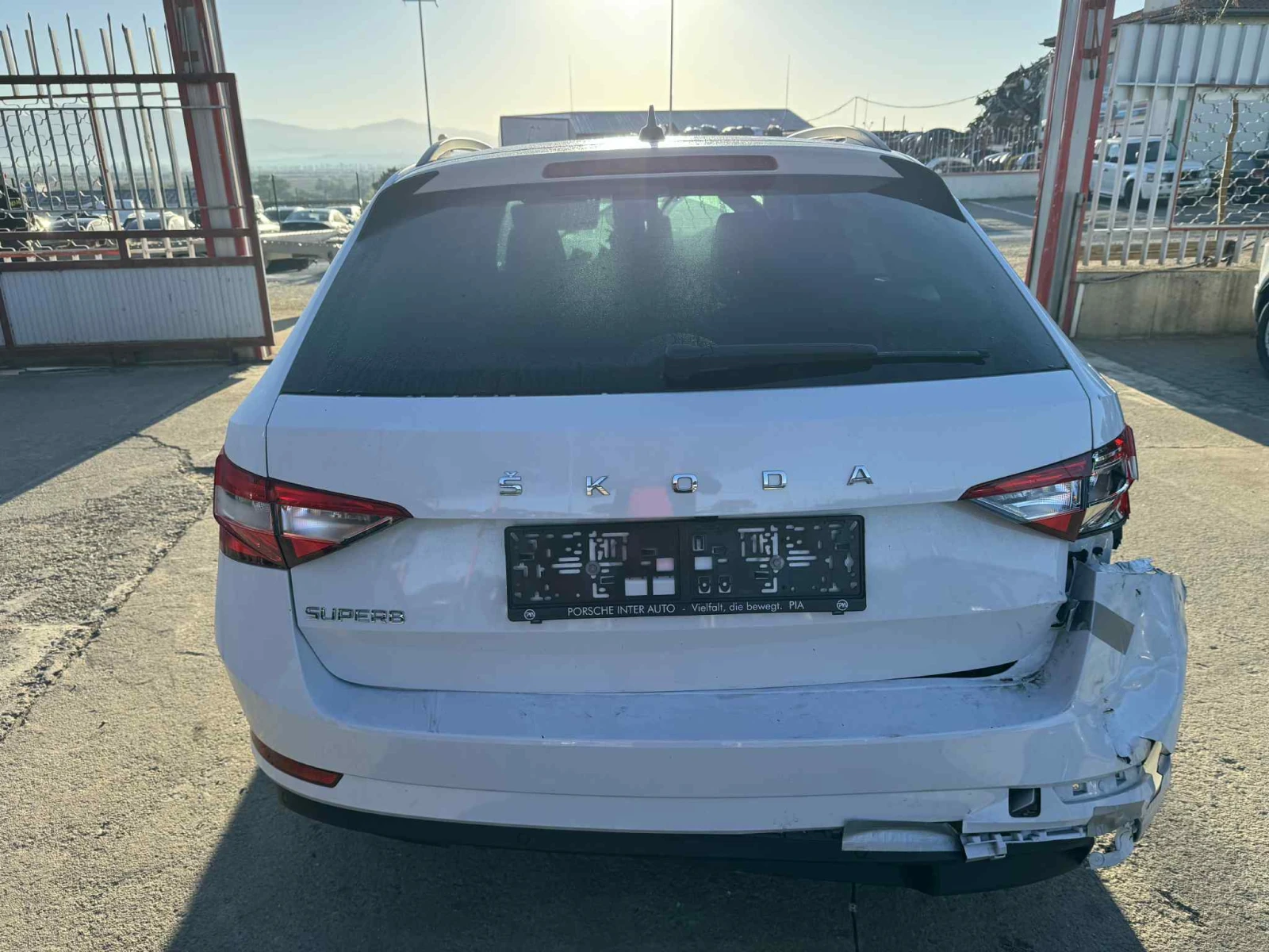 Skoda Superb 2.0 TDI - изображение 2