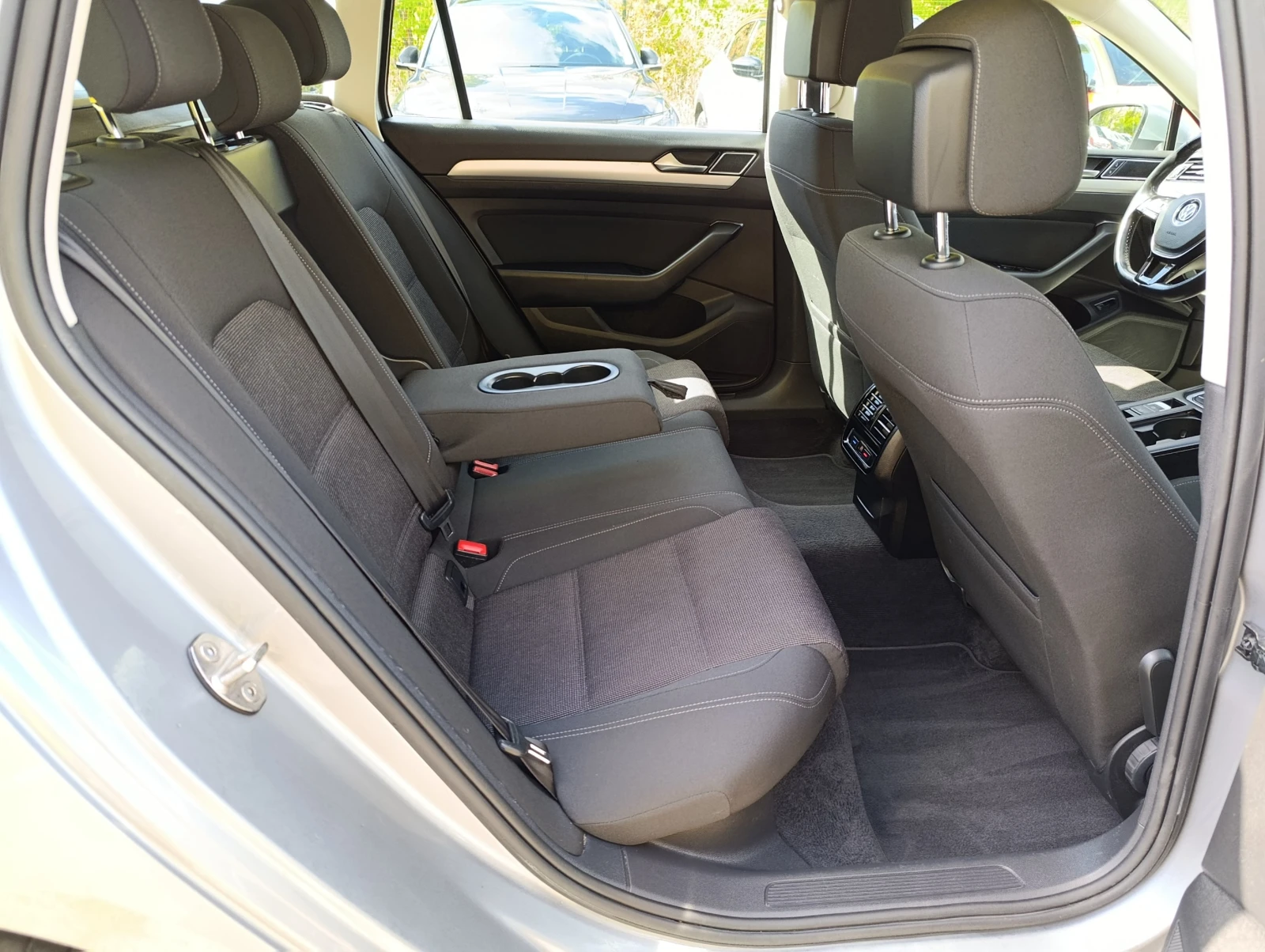 VW Passat 2.0TDI 150kc. Comfortline - изображение 9
