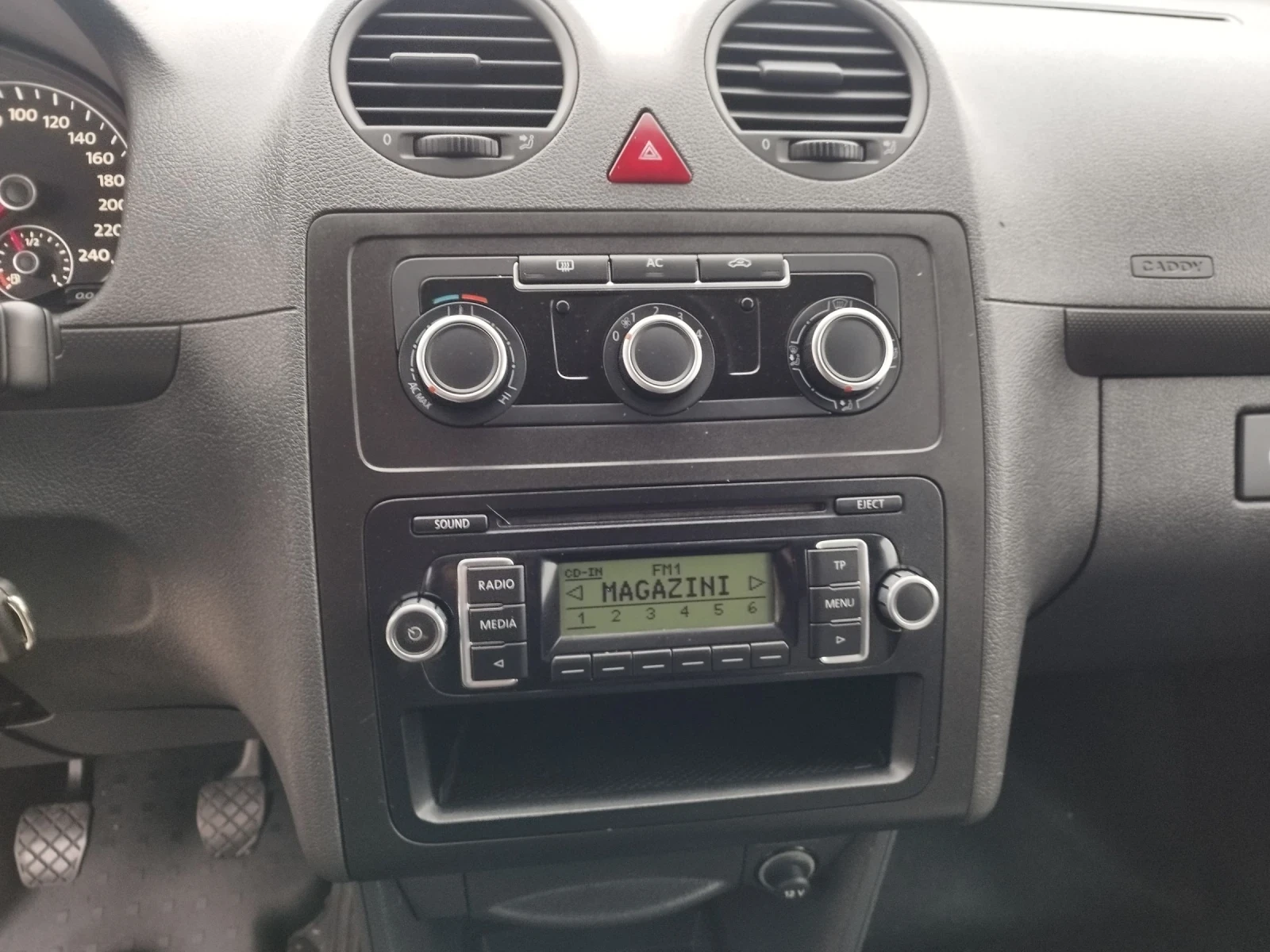 VW Caddy 1.6TDI-75kc | Mobile.bg — изображение 7