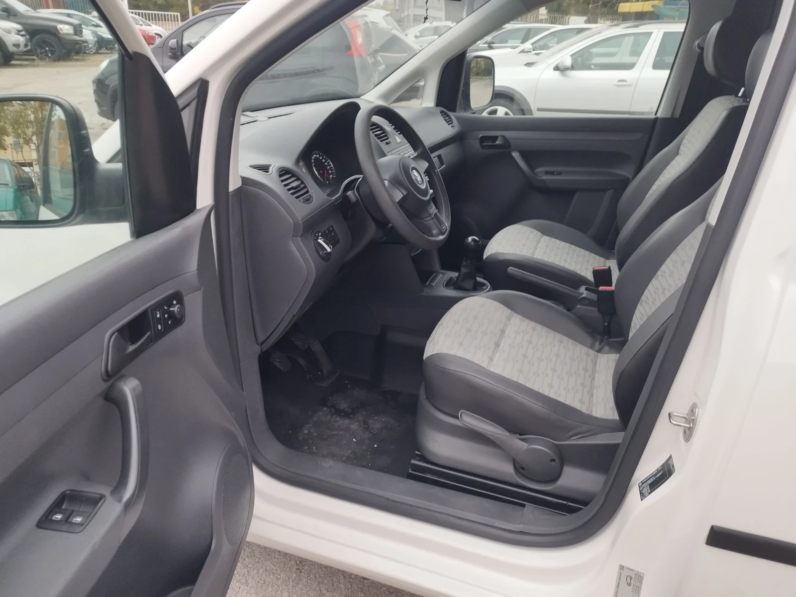 VW Caddy 1.6TDI-75kc | Mobile.bg — изображение 6