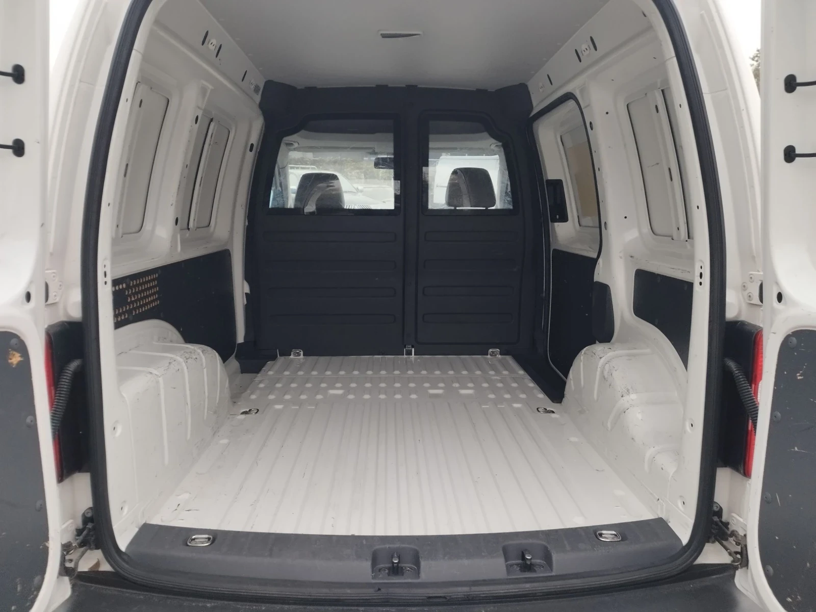 VW Caddy 1.6TDI-75kc | Mobile.bg — изображение 5