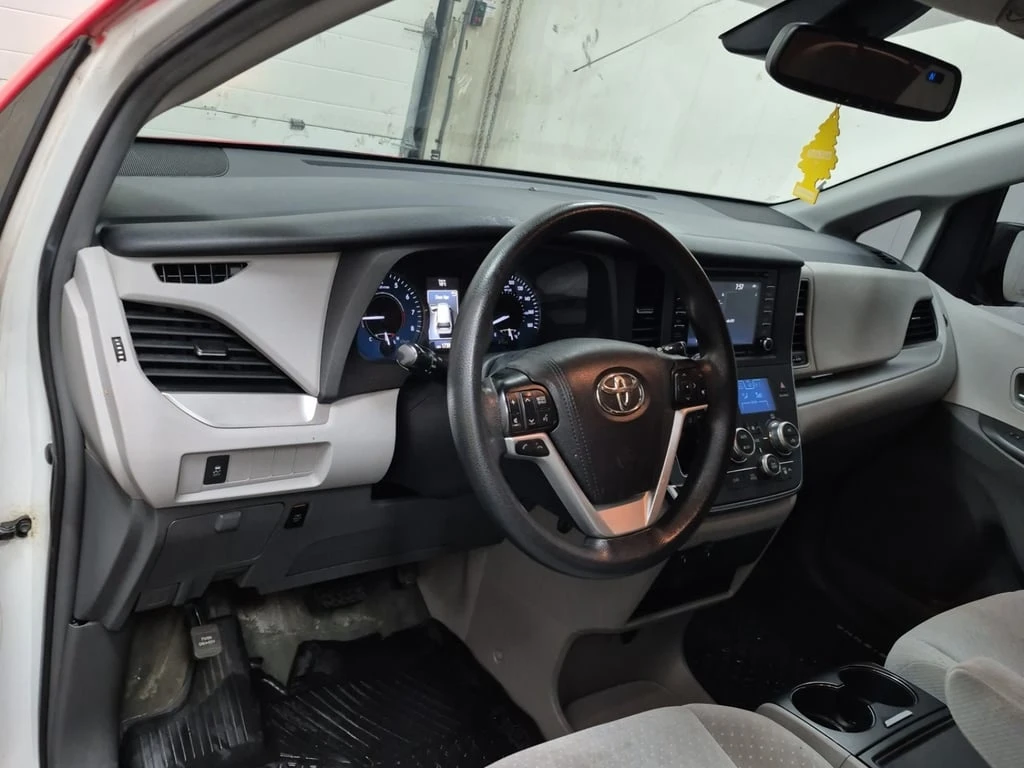 Toyota Sienna * LE * CARFAX * ��� ������������ ������ | Mobile.bg � ����������� 12