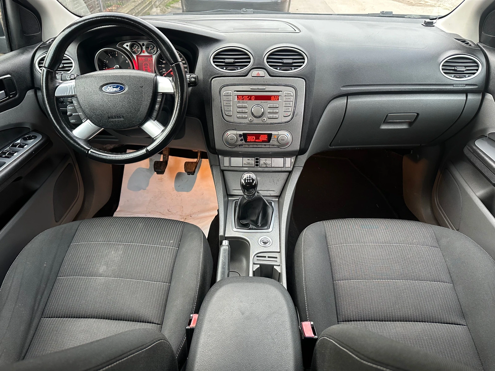 Ford Focus 1.8i TITANIUM , снимка 14 - Автомобили и джипове - 53714424