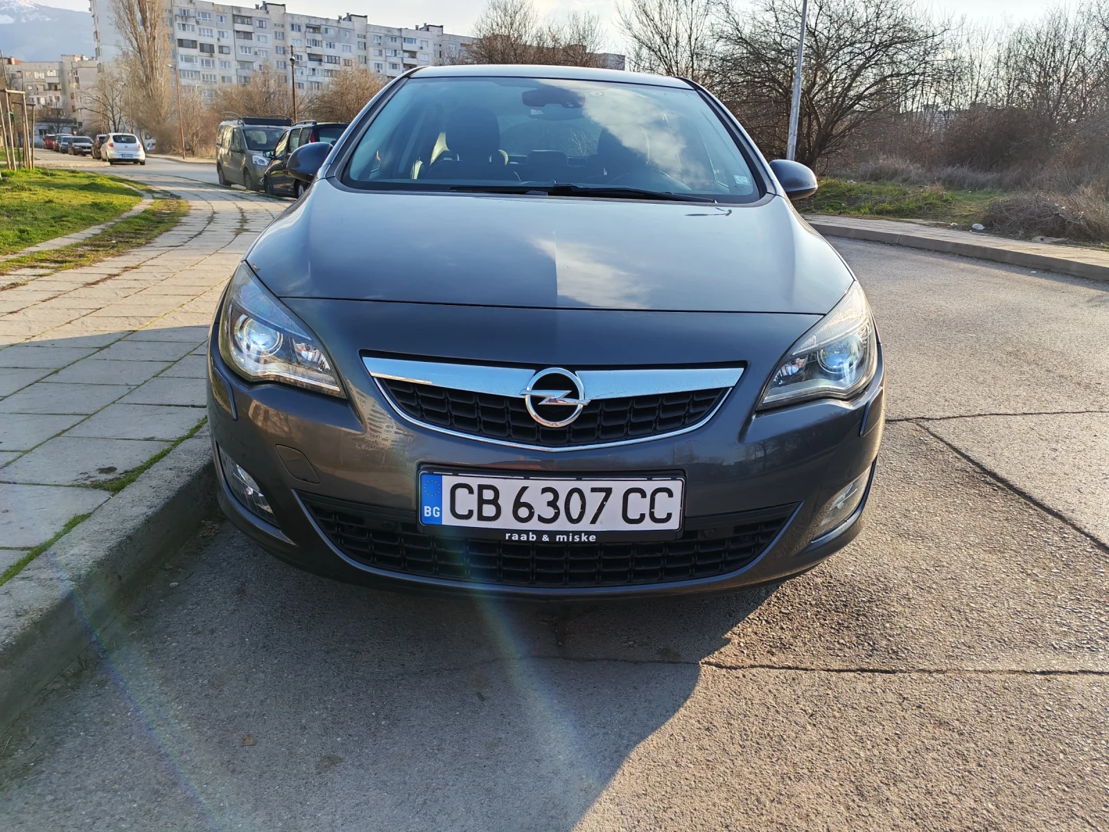 Opel Astra, снимка 2 - Автомобили и джипове - 53748570