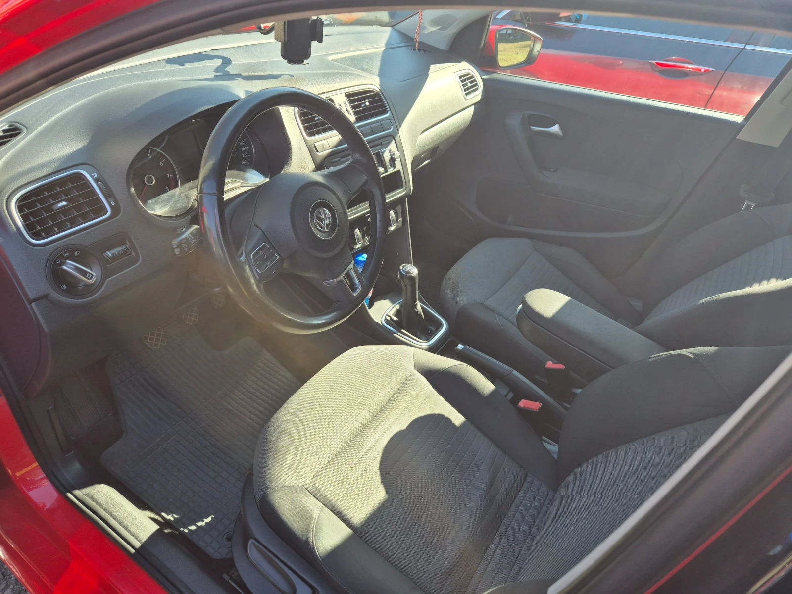 VW Polo, снимка 8 - Автомобили и джипове - 53864507