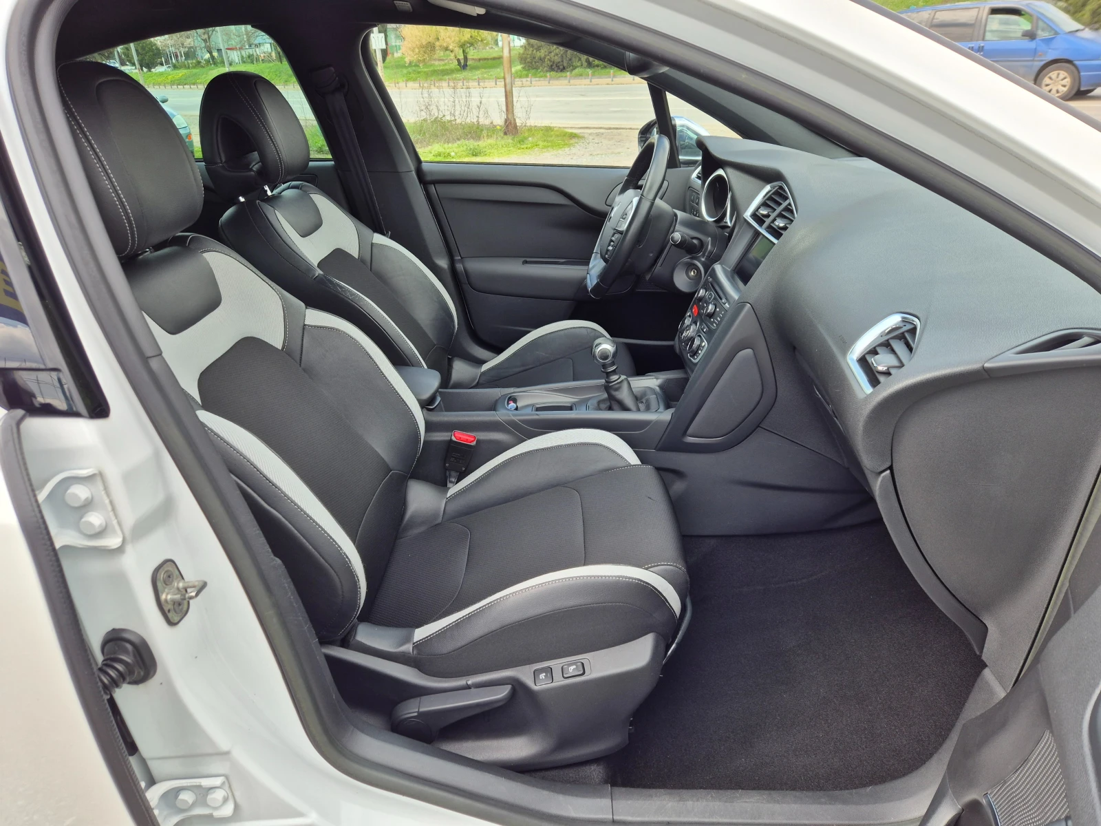 Citroen DS4 1.6HDI 115�� | Mobile.bg � ����������� 9