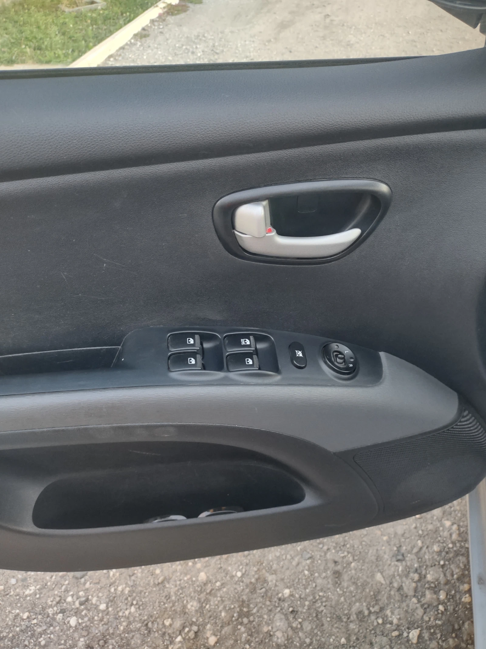 Hyundai I10, снимка 5 - Автомобили и джипове - 54128596