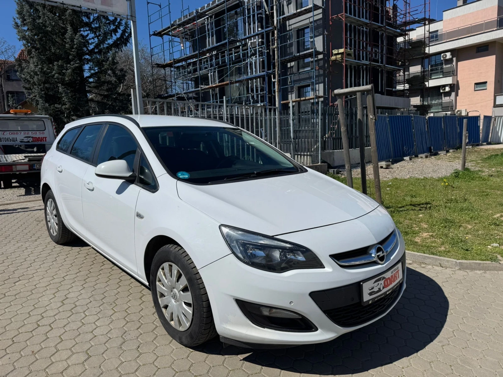 Opel Astra 1.6CDTi, снимка 4 - Автомобили и джипове - 54136207