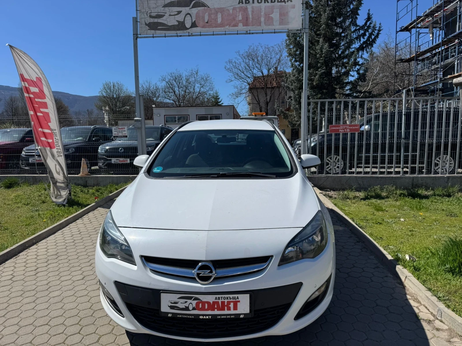 Opel Astra 1.6CDTi, снимка 3 - Автомобили и джипове - 54136207
