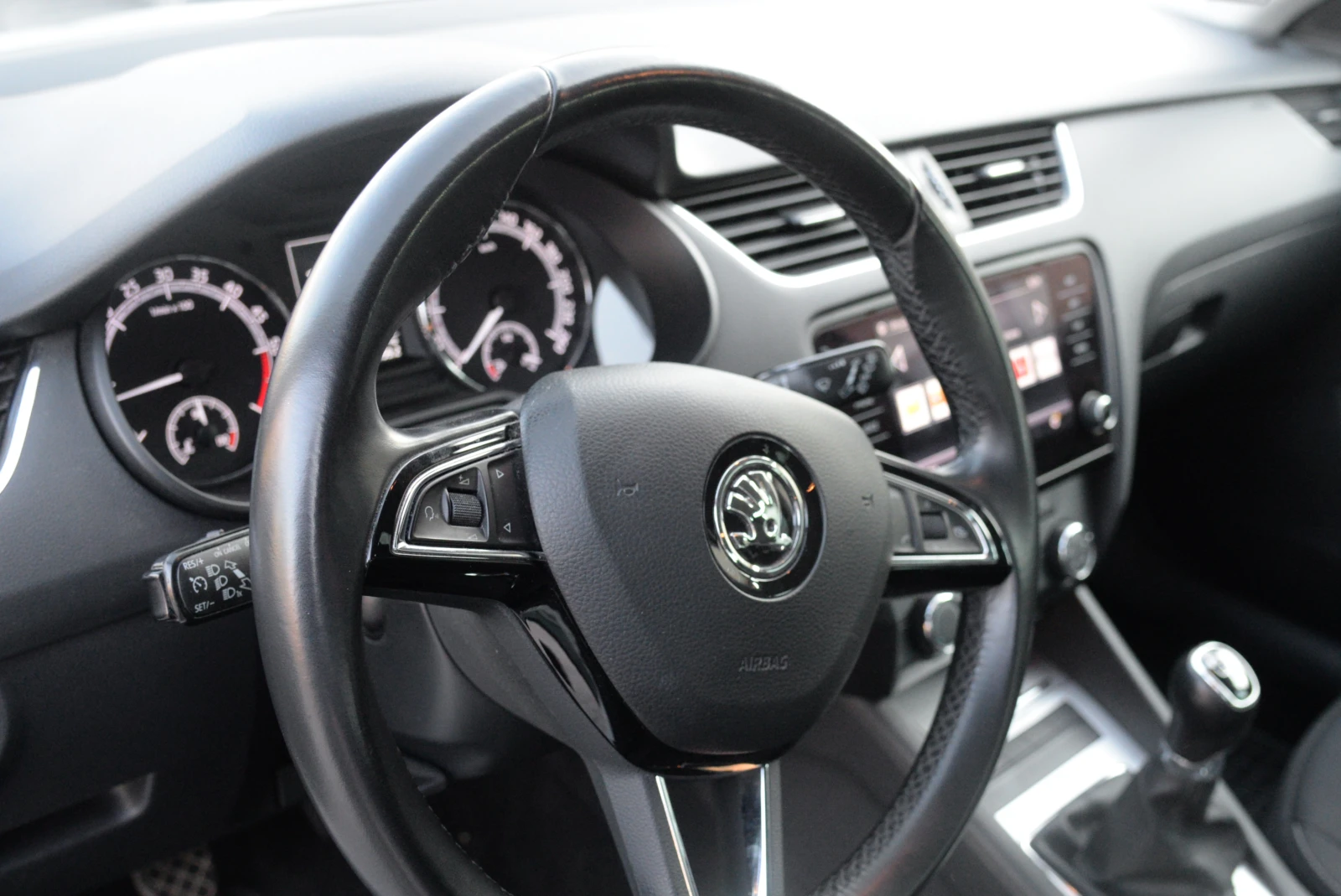 Skoda Octavia, снимка 6 - Автомобили и джипове - 55139451