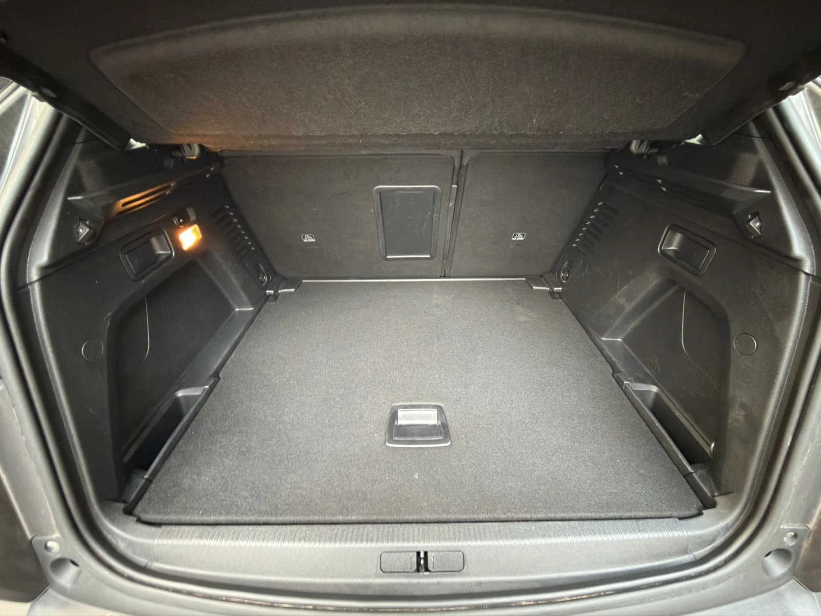 Peugeot 3008 ACTIVE 1.5HDi 130 Гаранция 2 г. Лизинг, снимка 13 - Автомобили и джипове - 54358789