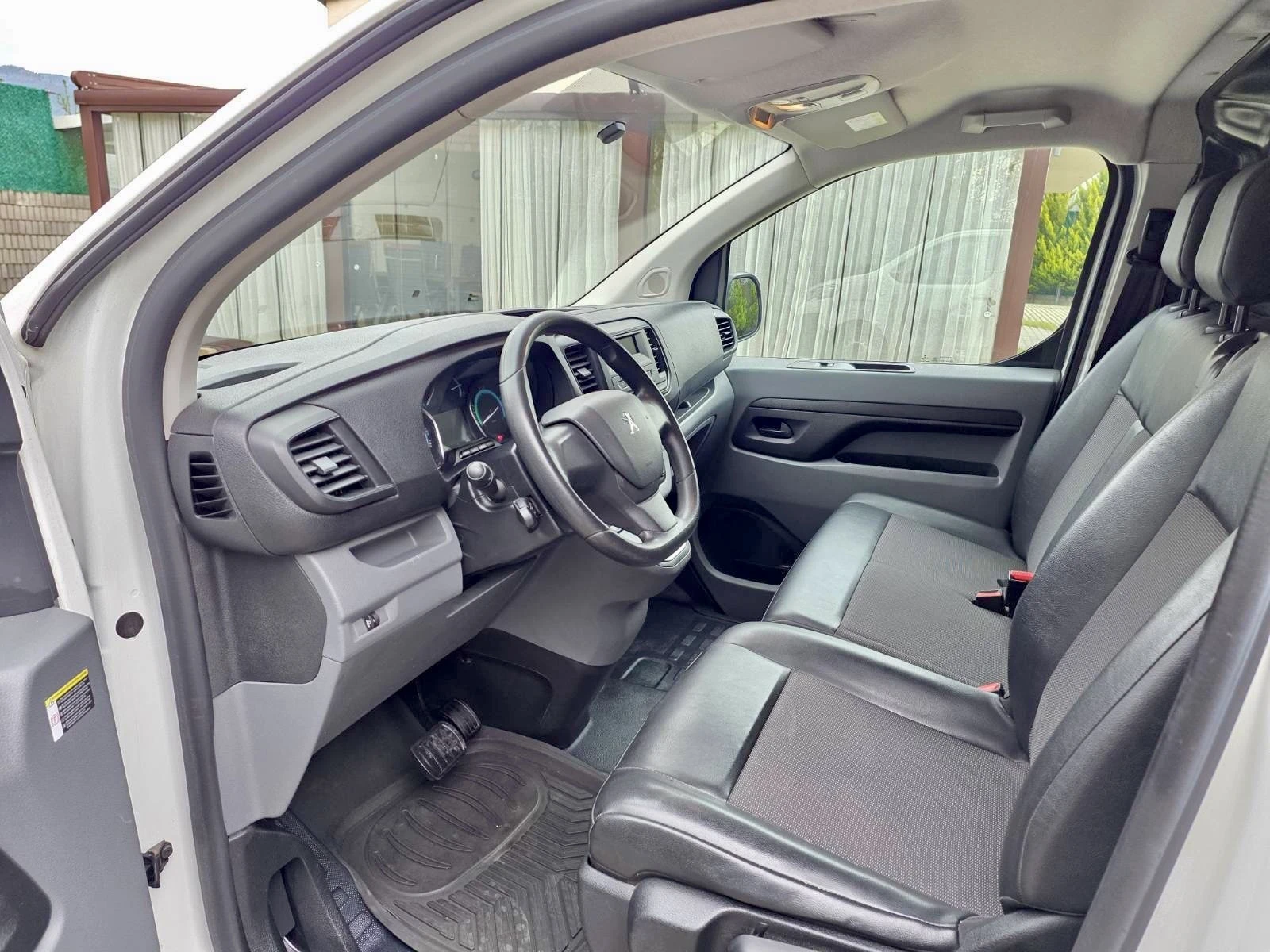 Peugeot Expert Electric 75kW, снимка 9 - Автомобили и джипове - 54383683