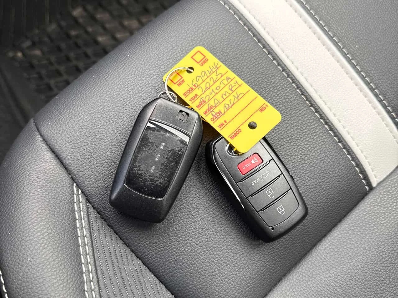Toyota Camry * SE * DISTRONIC* ПОДГРЕВ* ПАНОРАМА* , снимка 10 - Автомобили и джипове - 54478908