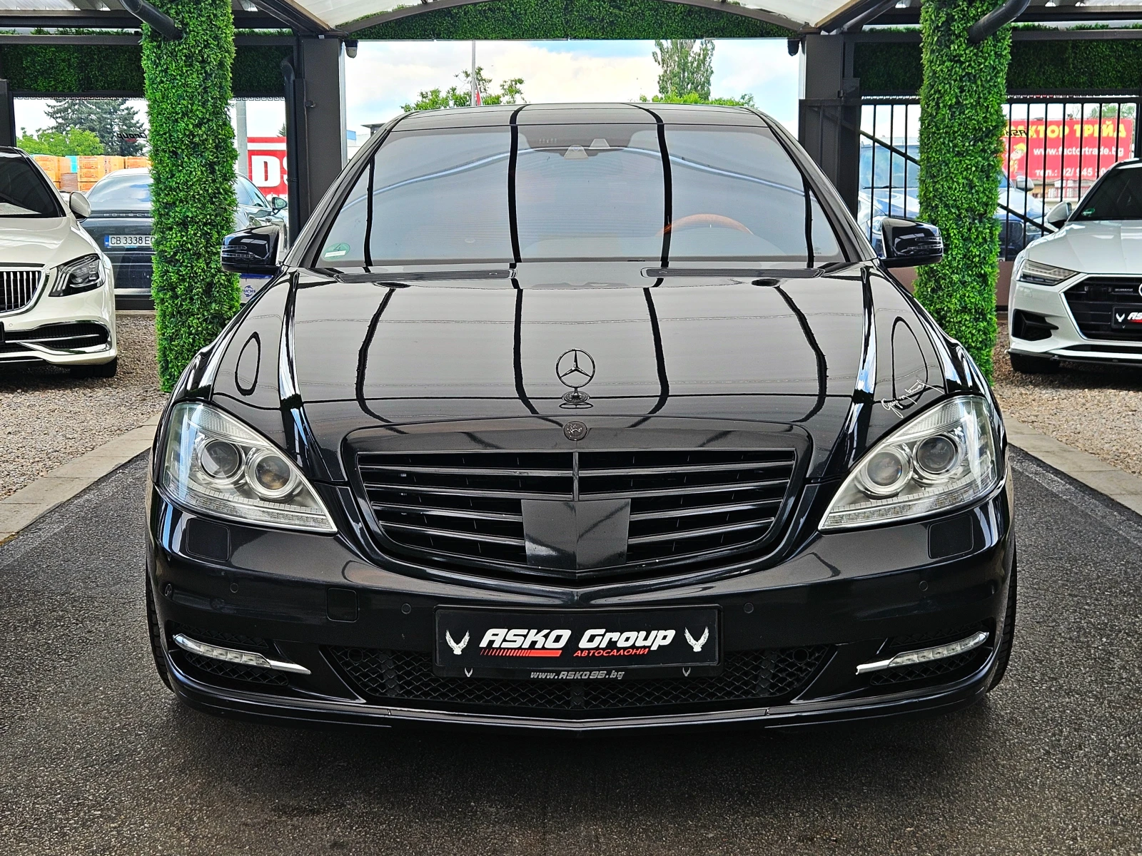 Mercedes-Benz S 500 AMG/4M/DESIGNO/TV/DISTR/CAMERA/HARMAN/МАСАЖ/NIGHT, снимка 2 - Автомобили и джипове - 55021013