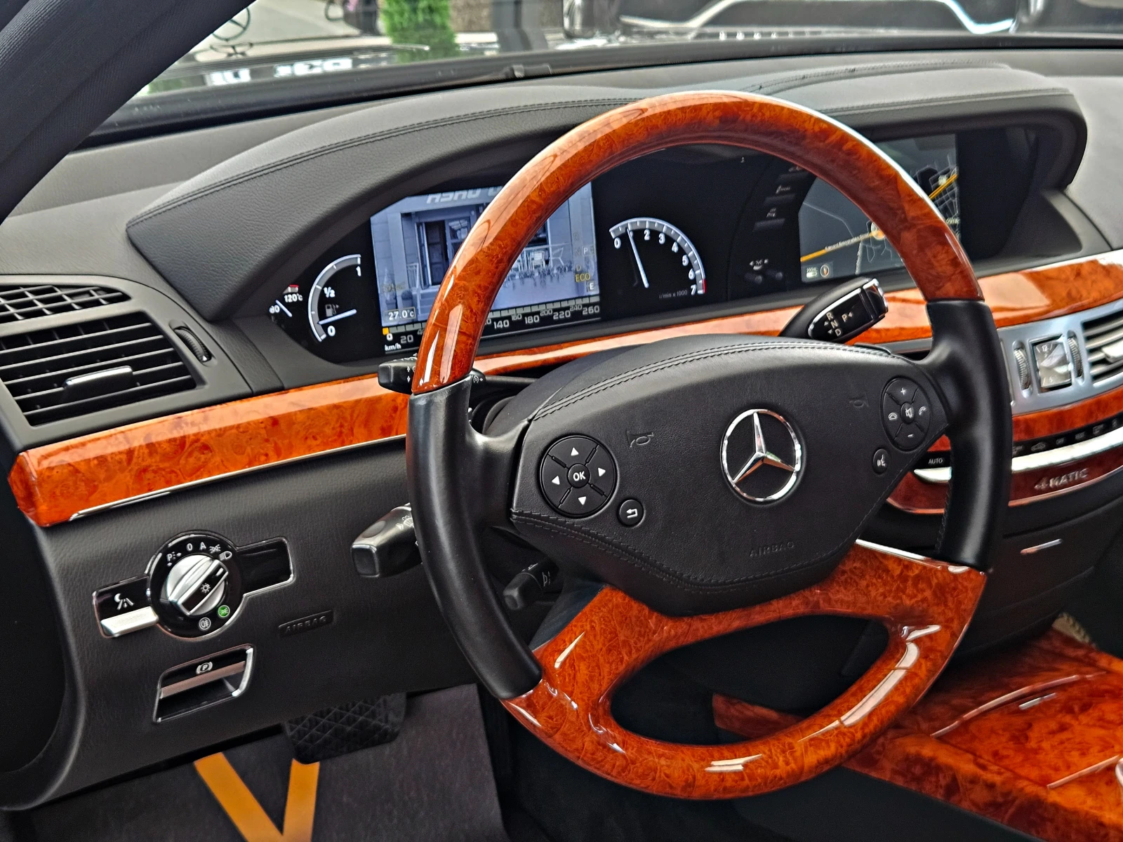 Mercedes-Benz S 500 AMG/4M/DESIGNO/TV/DISTR/CAMERA/HARMAN/МАСАЖ/NIGHT, снимка 10 - Автомобили и джипове - 55021013
