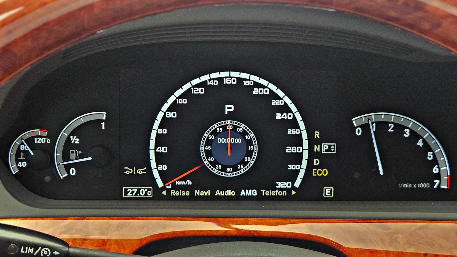 Mercedes-Benz S 500 AMG/4M/DESIGNO/TV/DISTR/CAMERA/HARMAN/МАСАЖ/NIGHT, снимка 9 - Автомобили и джипове - 55021013