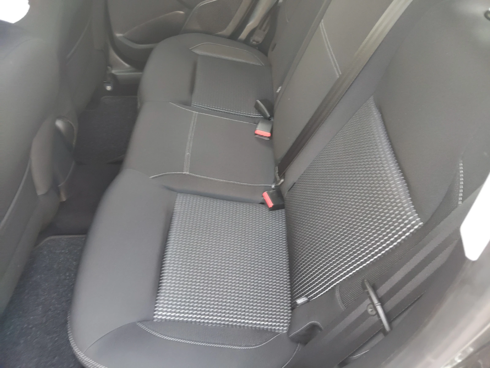 Peugeot 208 1, 2i 82ps ALLURE, снимка 8 - Автомобили и джипове - 55223730