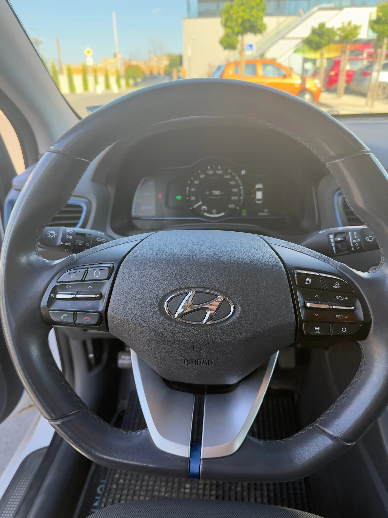 Hyundai Ioniq, снимка 7 - Автомобили и джипове - 55243728