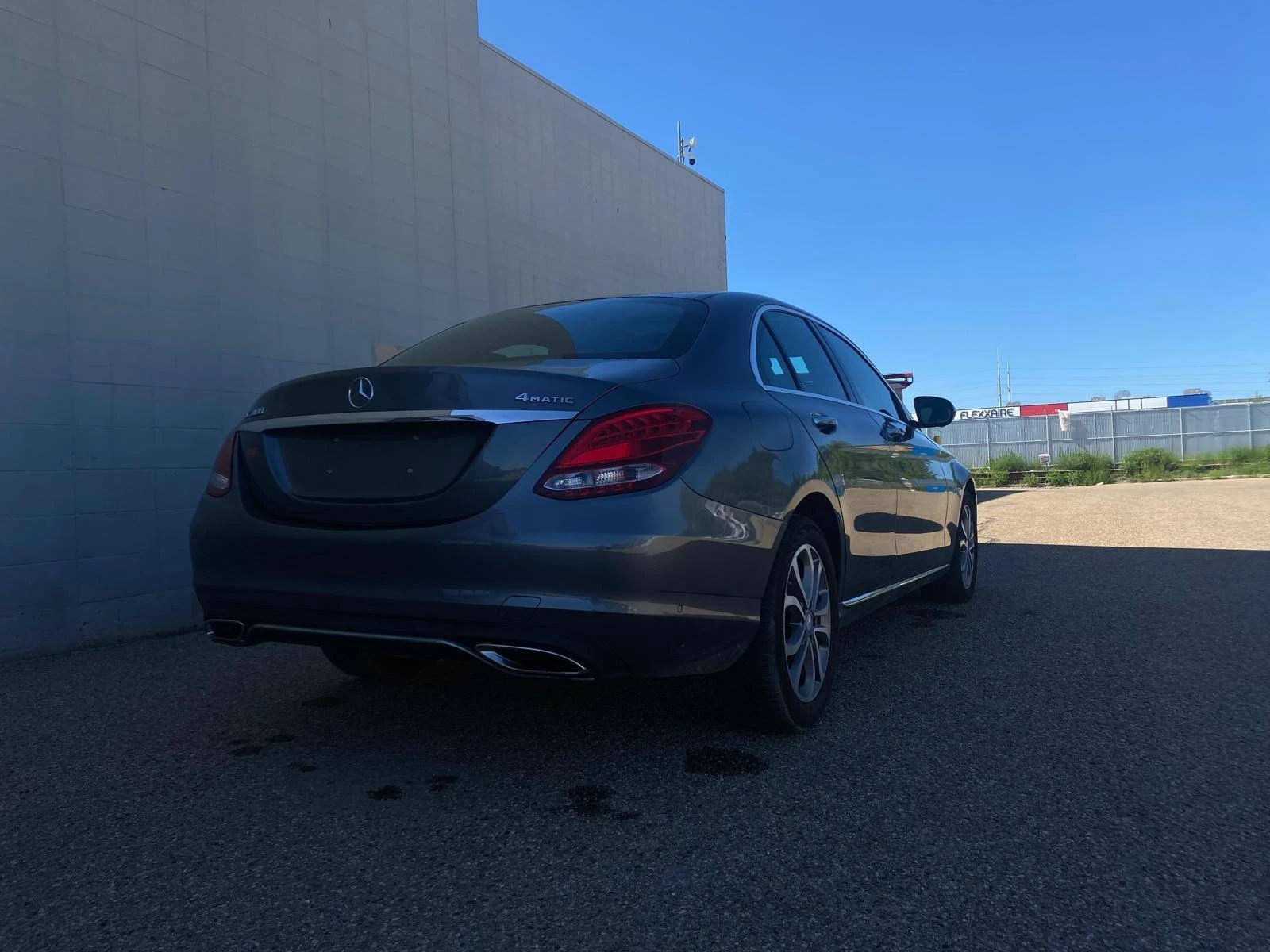 Mercedes-Benz C 300 ДВА КЛЮЧА / KEYLESS / ШИБИДАХ / CARFAX, снимка 3 - Автомобили и джипове - 55417330