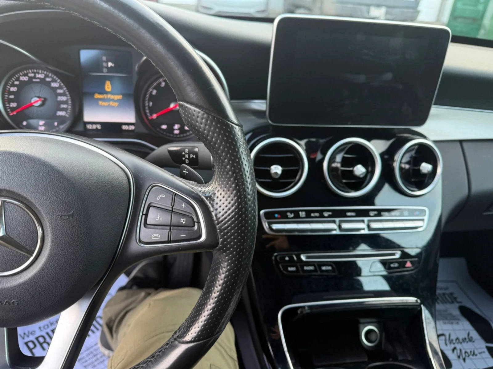 Mercedes-Benz C 300 ДВА КЛЮЧА / KEYLESS / ШИБИДАХ / CARFAX, снимка 7 - Автомобили и джипове - 55417330