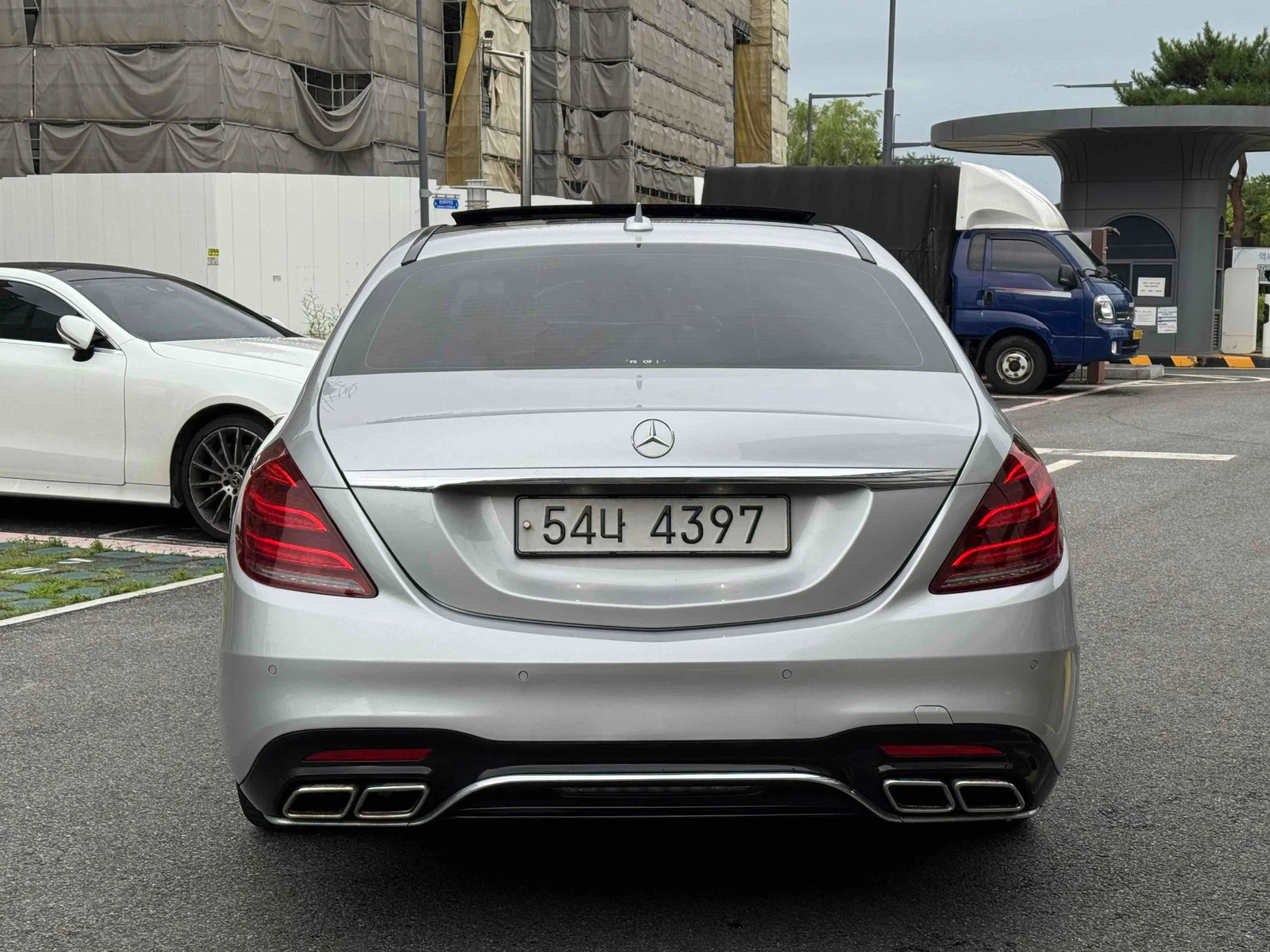 Mercedes-Benz S 350 AMG line/Head up/360 Cam/Подгрев/Обдух/ДИСТРОНИК, снимка 4 - Автомобили и джипове - 55444877