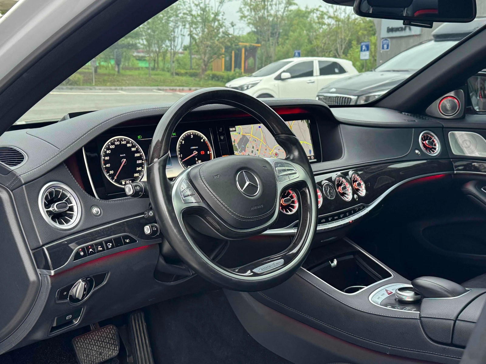 Mercedes-Benz S 350 AMG line/Head up/360 Cam/Подгрев/Обдух/ДИСТРОНИК, снимка 8 - Автомобили и джипове - 55444877