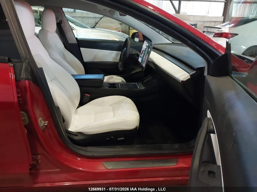 Tesla Model 3 Фейслифт Термопомпа, снимка 4 - Автомобили и джипове - 55621099