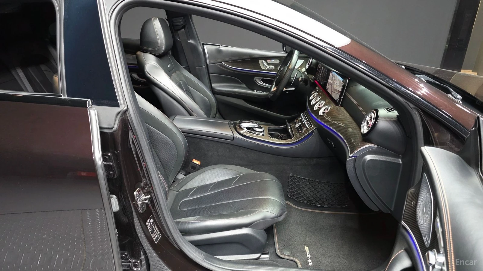 Mercedes-Benz CLS 53 AMG EDITION 1* 4MATIC* КОЖА* ПОДГРЕВ* ОБДУХВ* BURM* PA, снимка 10 - Автомобили и джипове - 55647336