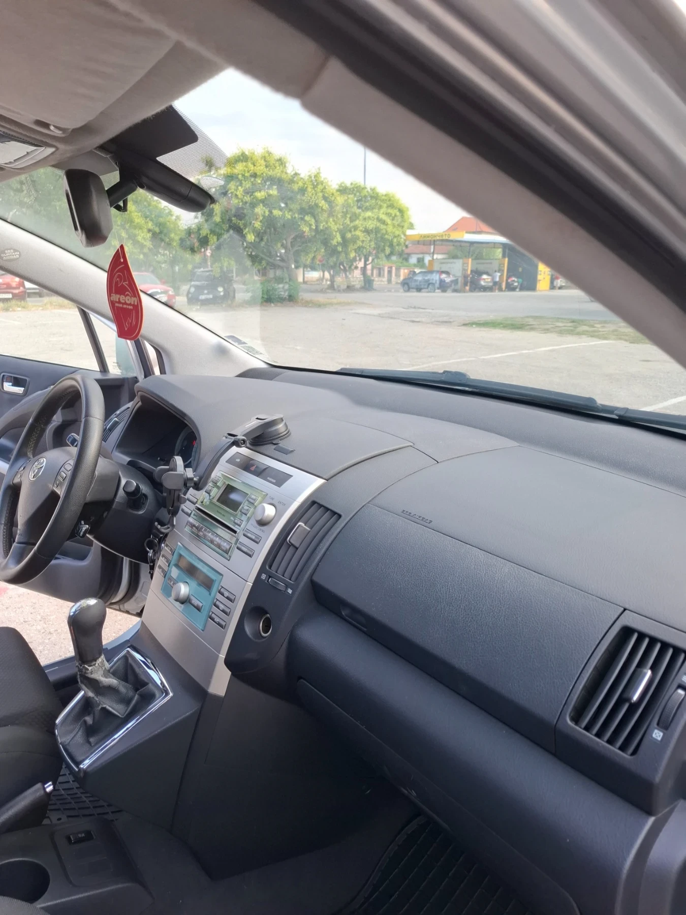 Toyota Corolla verso, снимка 6 - Автомобили и джипове - 55961928