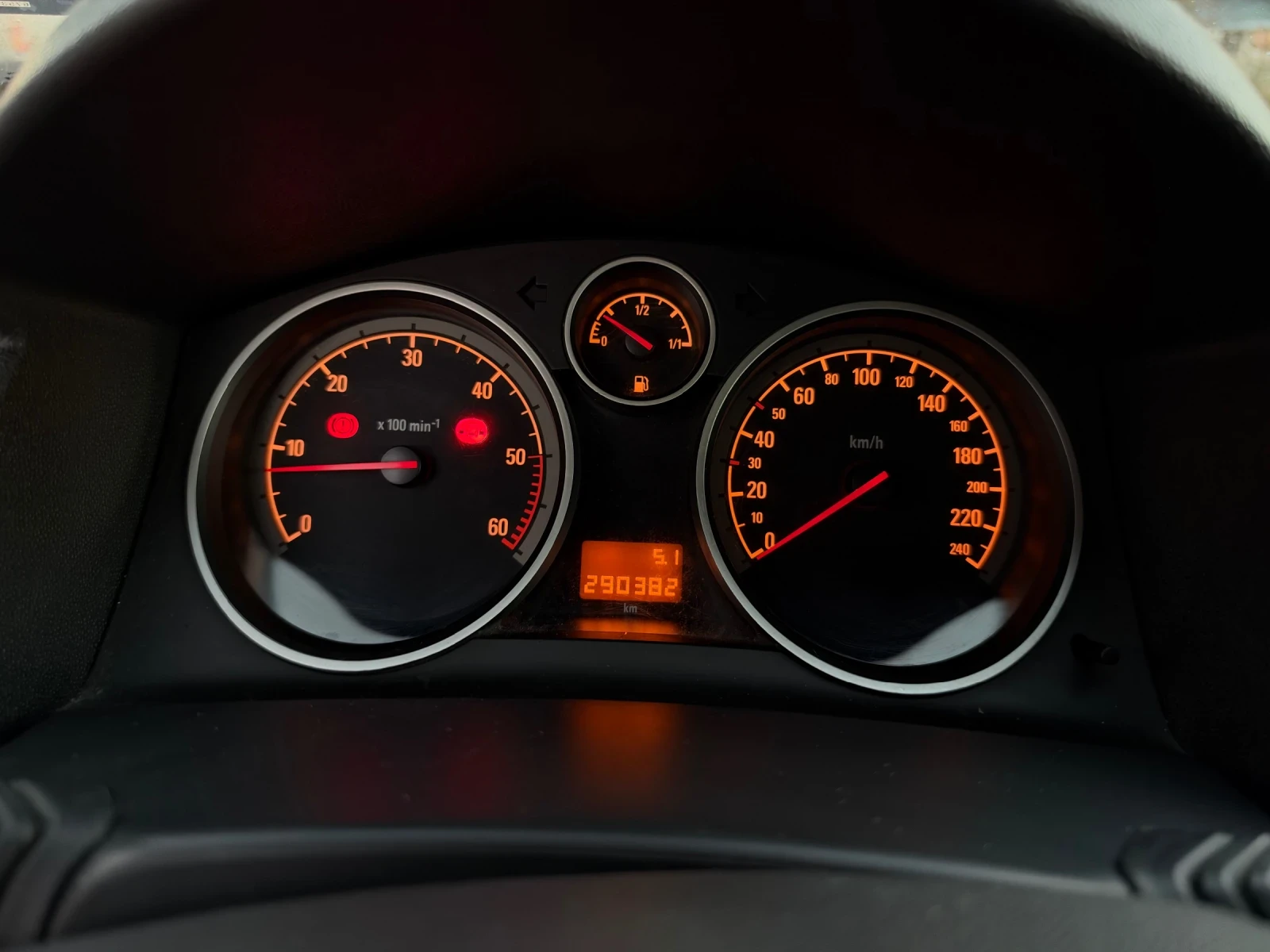 Opel Astra 1.9CDTI , снимка 11 - Автомобили и джипове - 56629194