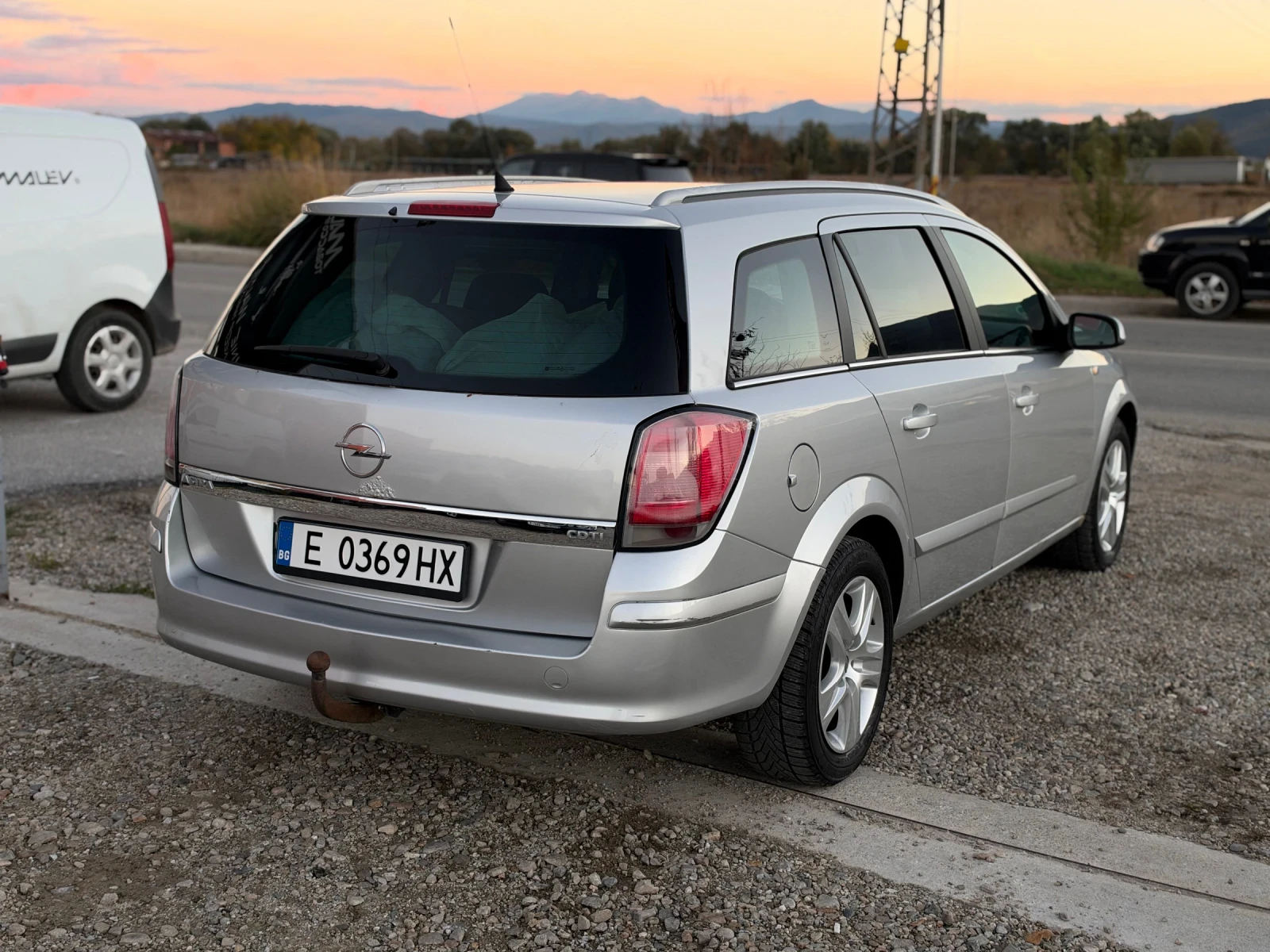 Opel Astra 1.9CDTI , снимка 6 - Автомобили и джипове - 56629194