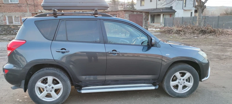 Toyota Rav4 D4D, снимка 7 - Автомобили и джипове - 48789145