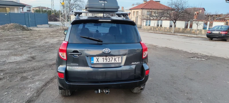 Toyota Rav4 D4D, снимка 4 - Автомобили и джипове - 48789145