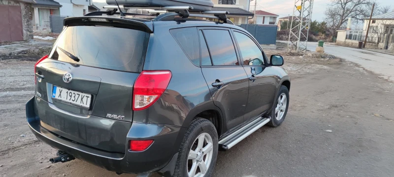 Toyota Rav4 D4D, снимка 6 - Автомобили и джипове - 48789145