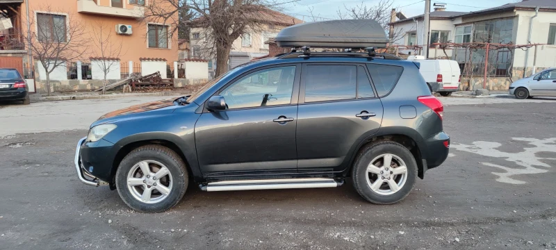 Toyota Rav4 D4D, снимка 5 - Автомобили и джипове - 48789145