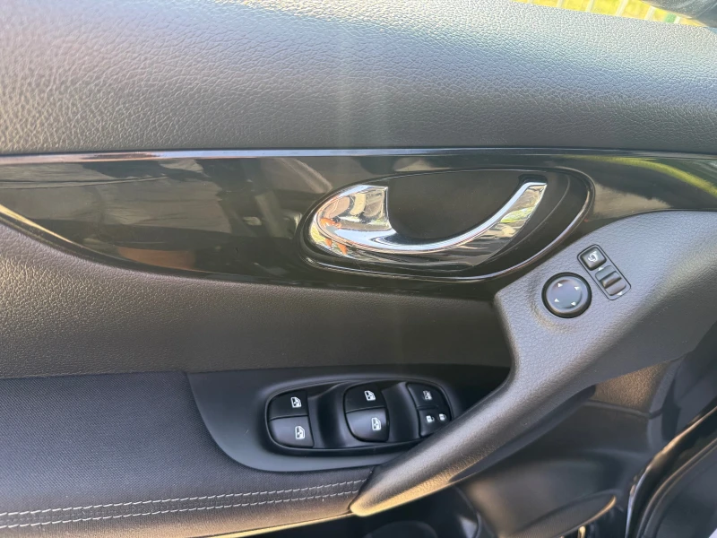 Nissan Qashqai 1.5 AVTOMAT LED, снимка 12 - Автомобили и джипове - 51588621