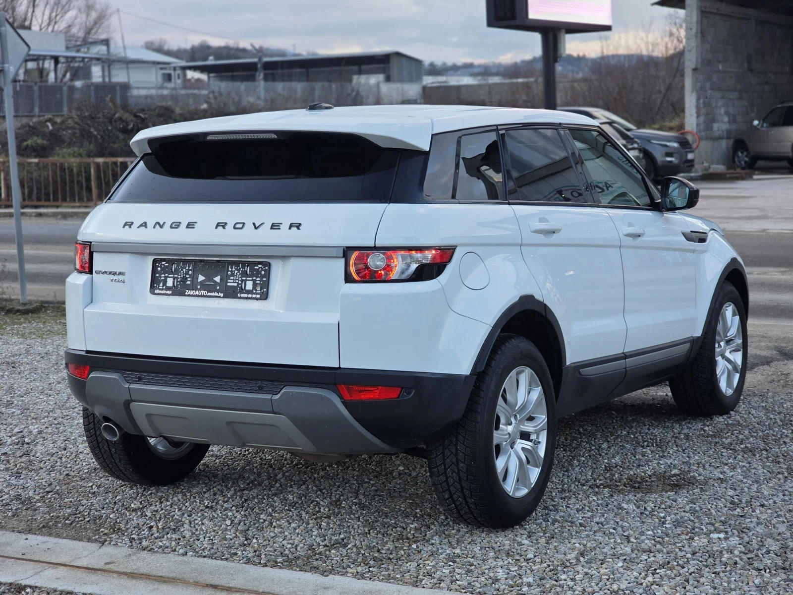 Land Rover Range Rover Evoque 2.2 DT4 4X4 150 k.c. 9 скор. Топ  - изображение 5