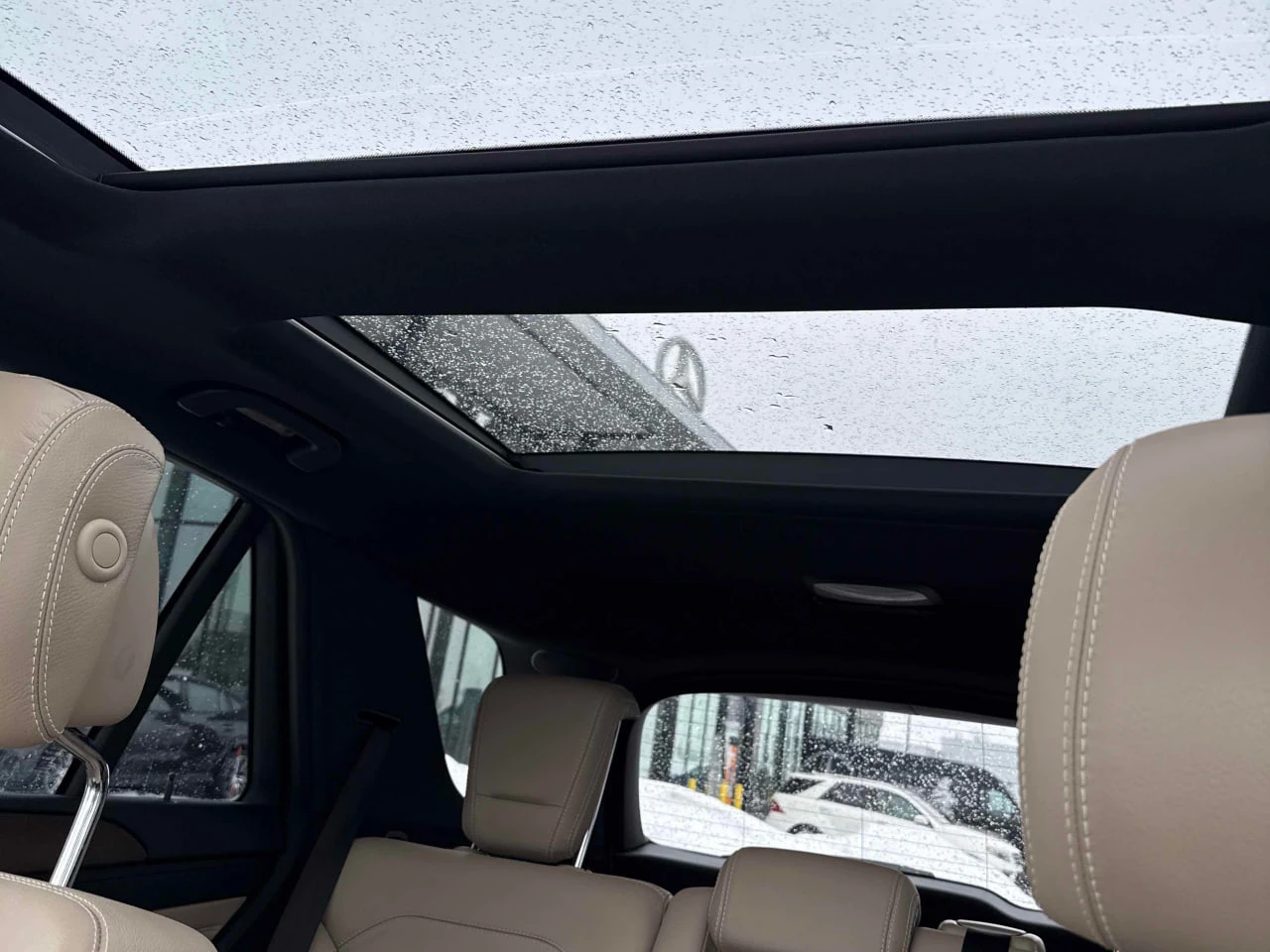 Mercedes-Benz ML 350 4MATIC * 360 КАМЕРА* ПРЕДСТАВИТЕЛСТВО НА MERCEDES* - изображение 10