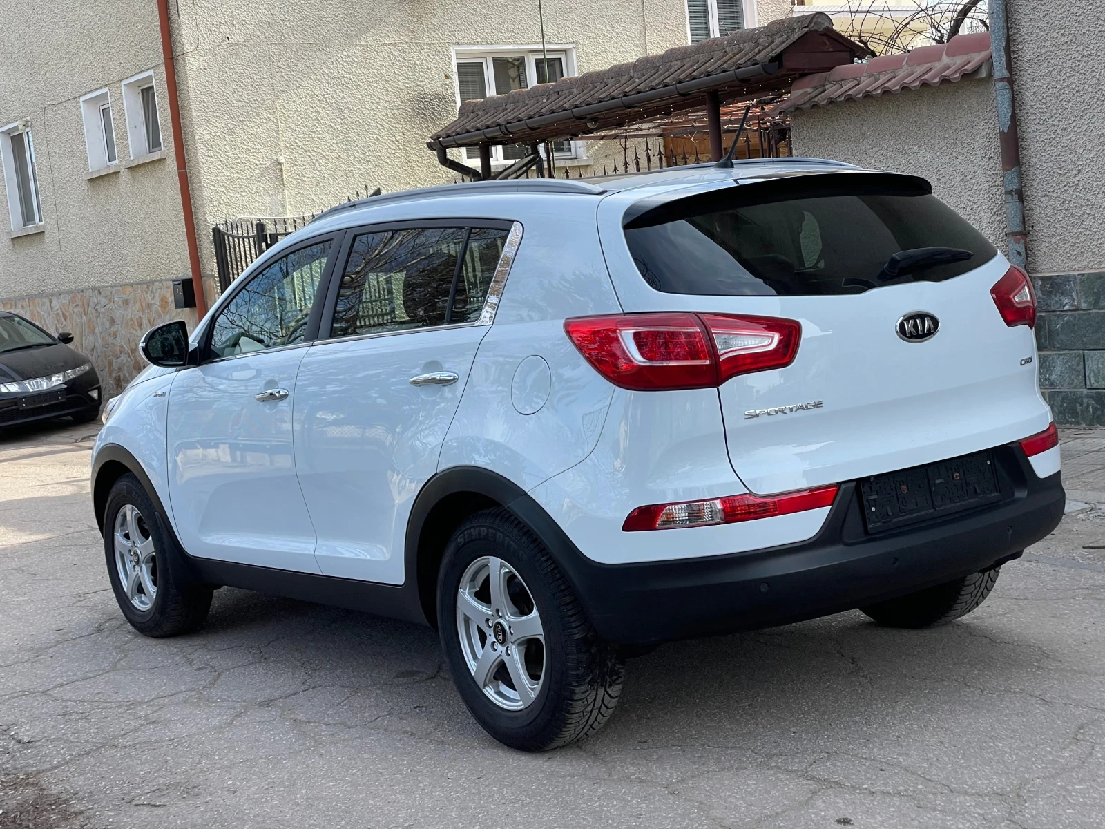Kia Sportage 2.0CRDI* 4X4* avtomat - изображение 6